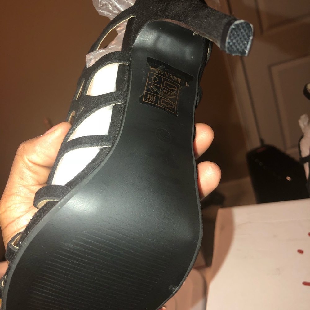 Chic Shoes - Picture 6 of 8